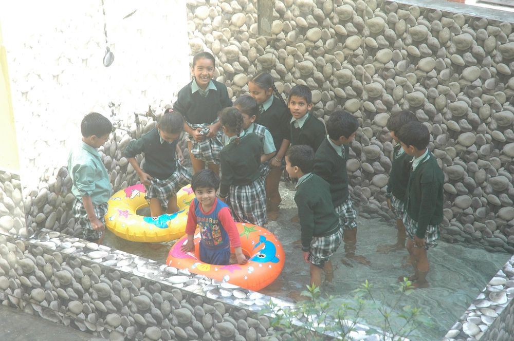 Splash pool